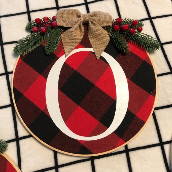 “Joy” Holiday Sign Decor - Picture 5 of 9